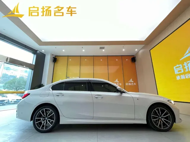 BMW 3 Series — Фото автомобиля 4