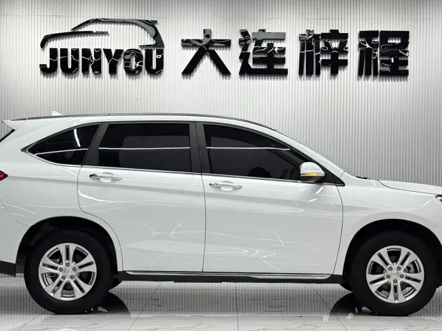 Haval M6 — Фото автомобиля 8