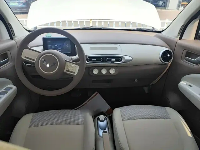 Wuling Hongguang Mini EV — Фото автомобиля 9