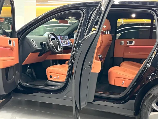 Li Auto L6 — Фото автомобиля 14