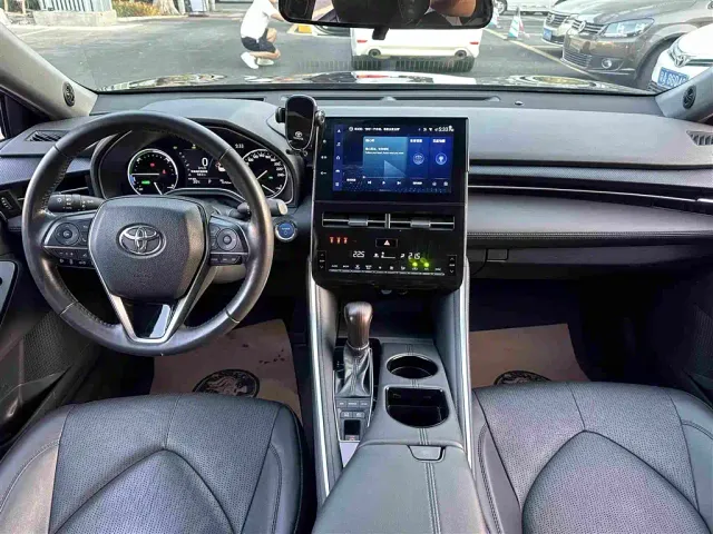 Toyota Avalon — Фото автомобиля 19