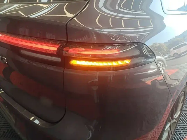 Leapmotor C10 — Фото автомобиля 7