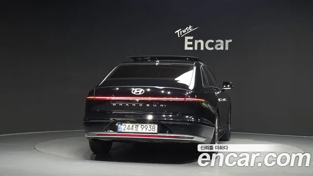 Hyundai Grandeur Grandeur (GN7) 2.5 Бензин 2WD — Фото автомобиля 4