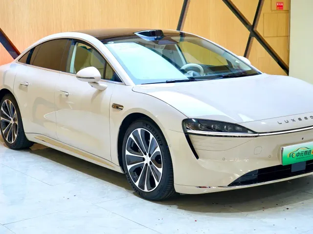 Luxeed S7 — Фото автомобиля 2