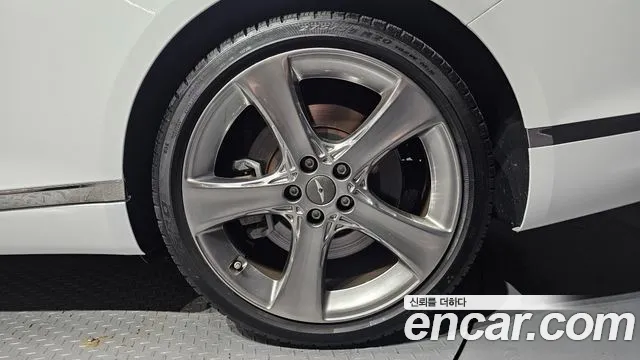 Genesis G80 Бензин 2.5 турбо AWD — Фото автомобиля 21