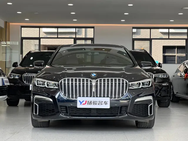 BMW 7 Series — Фото автомобиля 2