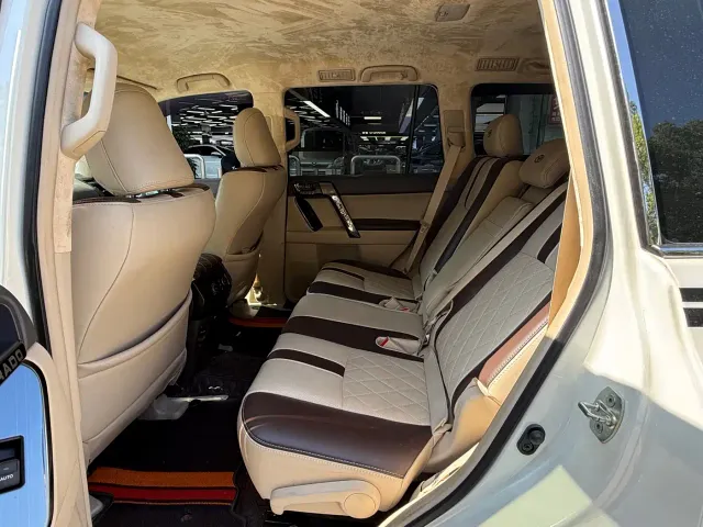 Toyota Prado — Фото автомобиля 7