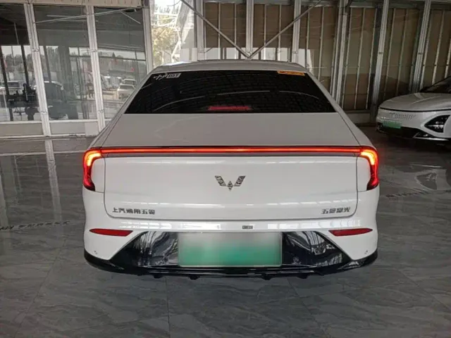 Wuling Starlight — Фото автомобиля 5