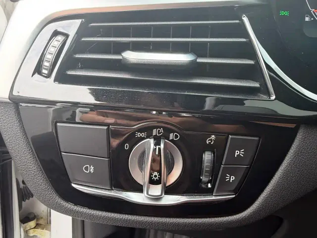 BMW 5 Series — Фото автомобиля 11
