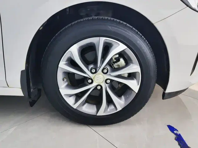 Buick Verano — Фото автомобиля 6
