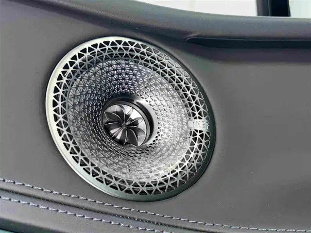 Lotus Eletre — Фото автомобиля 9