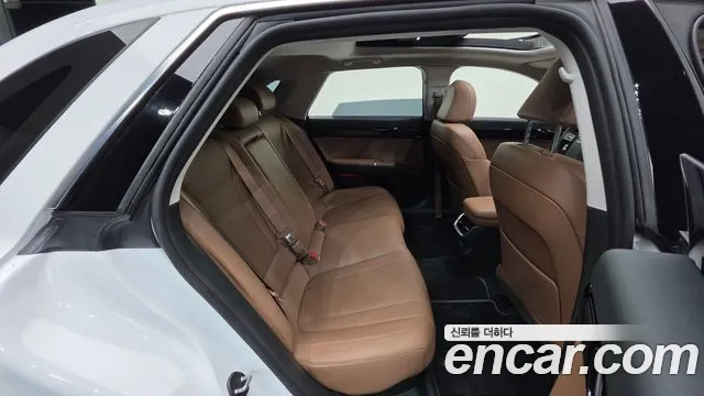 Hyundai Grandeur GN7 — Фото автомобиля 28