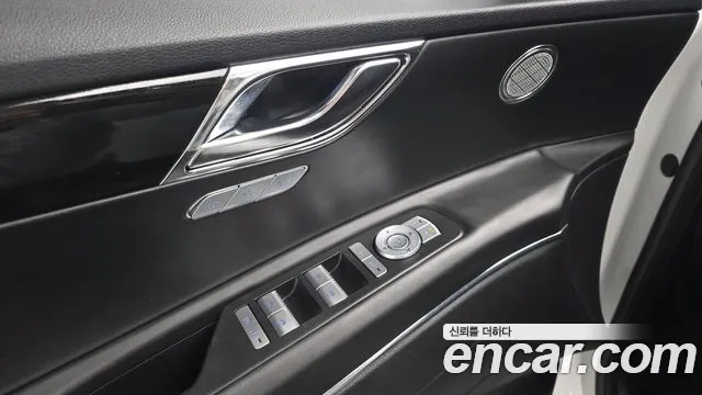 Genesis GV80 — Фото автомобиля 30