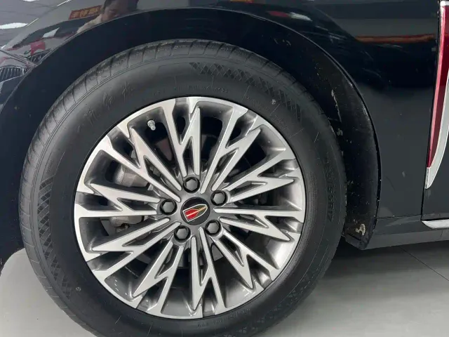 Hongqi H5 — Фото автомобиля 12