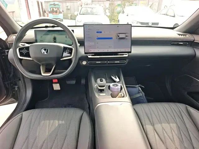 Changan Eado — Фото автомобиля 9