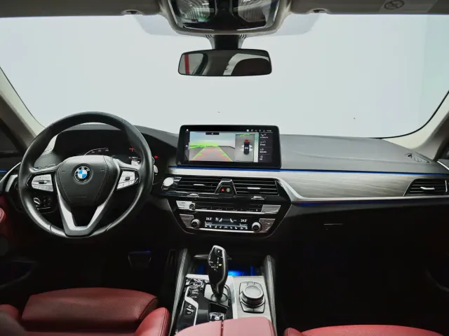 BMW 5 Series — Фото автомобиля 9