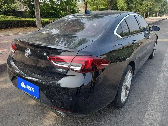 Buick Regal — Фото автомобиля 3