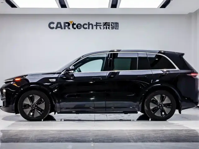 Li Auto L8 — Фото автомобиля 3