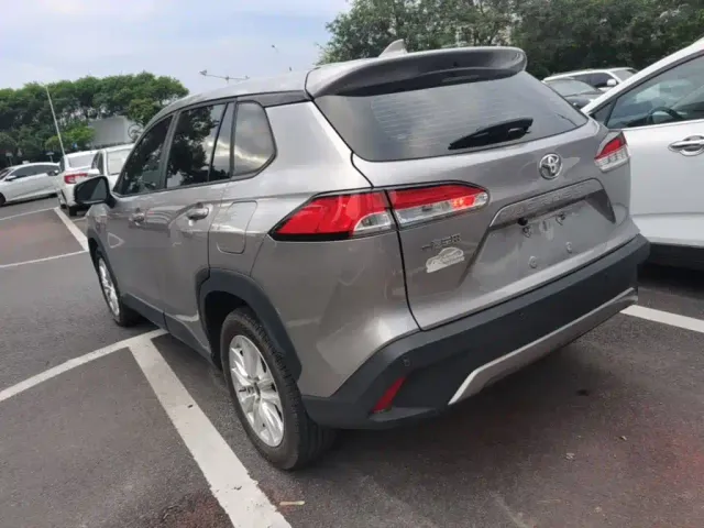 Toyota Corolla Cross — Фото автомобиля 4