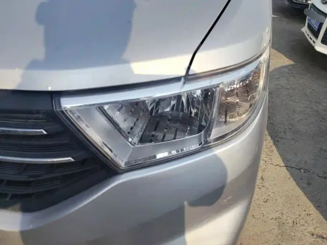 Wuling Hongguang V — Фото автомобиля 5