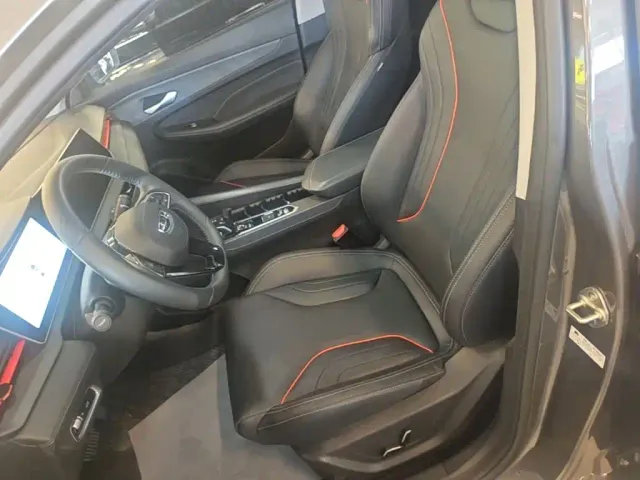 Geely Binrui — Фото автомобиля 14