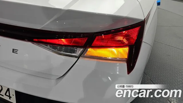 Hyundai Avante CN7 — Фото автомобиля 8