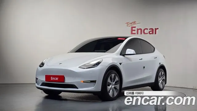 Фотография автомобиля — Tesla Model Y