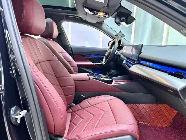BMW 5 Series — Фото автомобиля 11