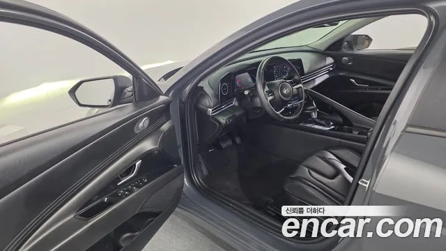 Hyundai Avante CN7 — Фото автомобиля 10