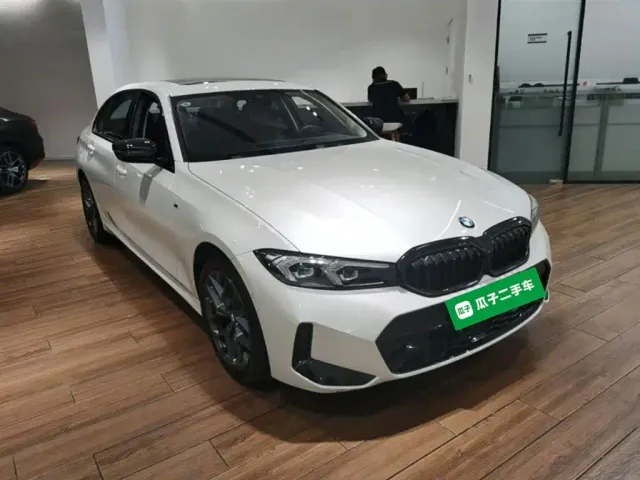 BMW 3 Series — Фото автомобиля 3
