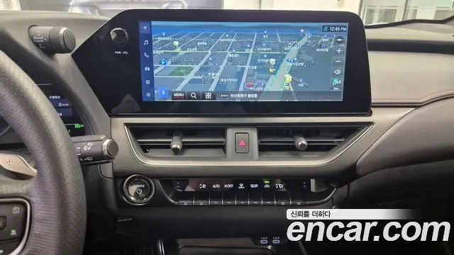 Lexus UX — Фото автомобиля 13