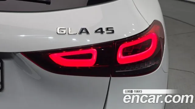 Mercedes-Benz GLA-Class — Фото автомобиля 21