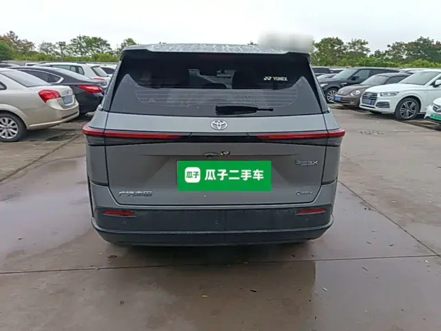 Toyota BoZhi 3X — Фото автомобиля 5