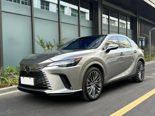 Фотография автомобиля — Lexus RX