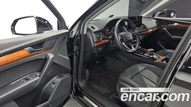 Audi Q5 45 TFSI quattro — Фото автомобиля 11