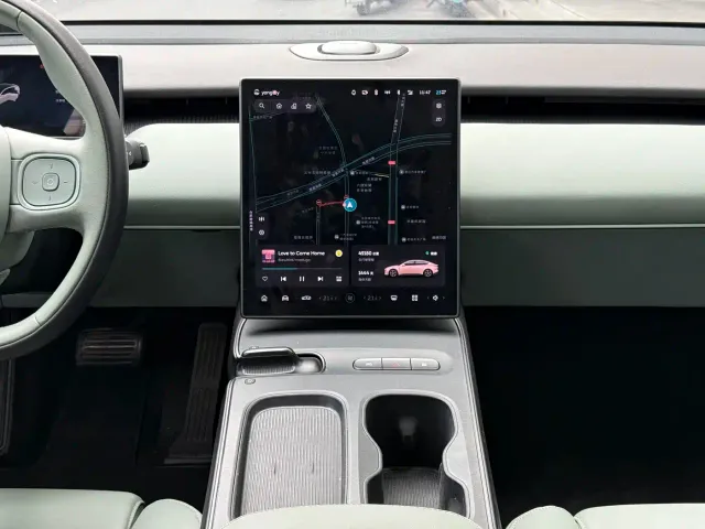 Nio ET5 — Фото автомобиля 11