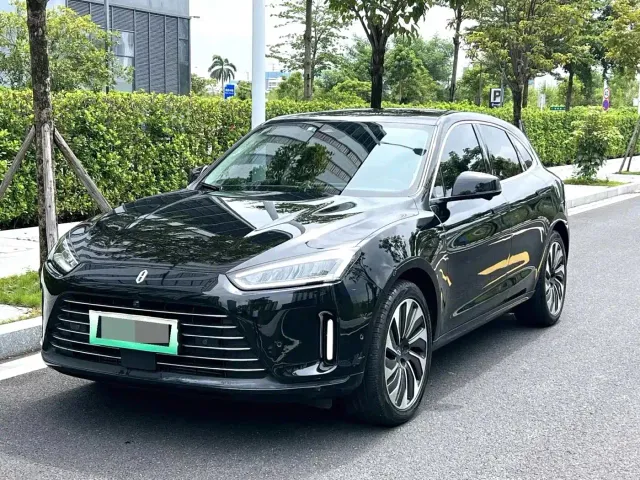 Aito M5 — Фото автомобиля 2