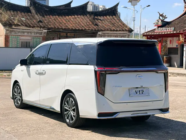 GAC Trumpchi M8 — Фото автомобиля 7