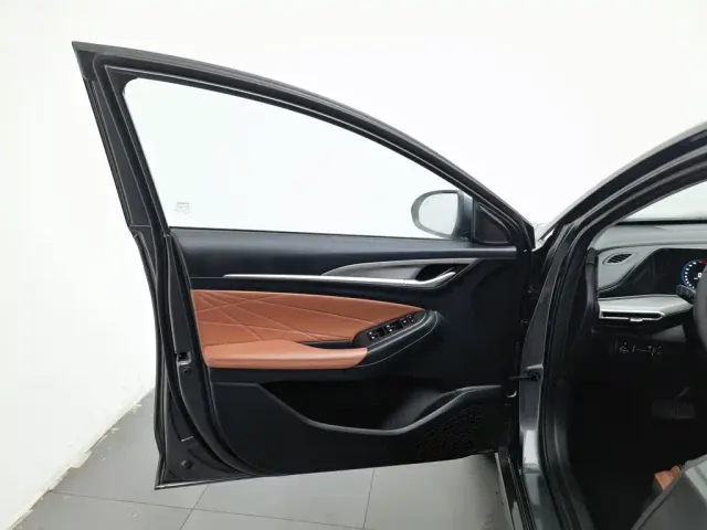 Changan Eado — Фото автомобиля 8