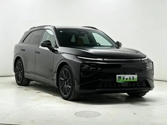 Xpeng G9 — Фото автомобиля 3