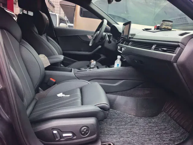 Audi A4L — Фото автомобиля 9
