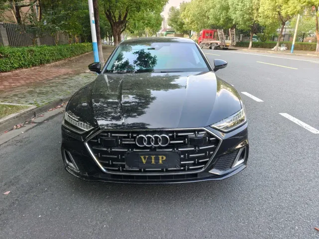 Фотография автомобиля — Audi A7L