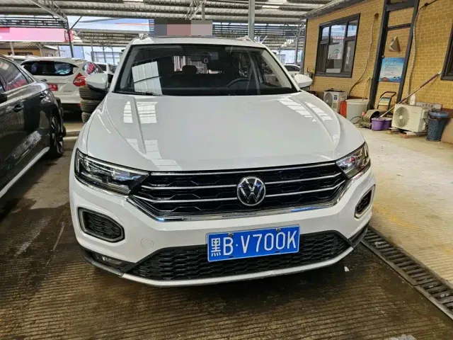 Volkswagen T-Roc — Фото автомобиля 2
