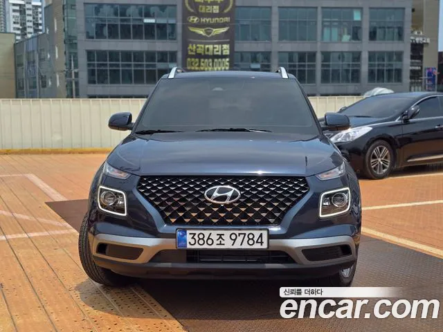 Hyundai Venue — Фото автомобиля 3