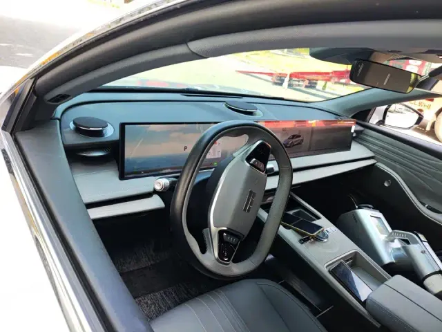 Geely Galaxy E8 — Фото автомобиля 7