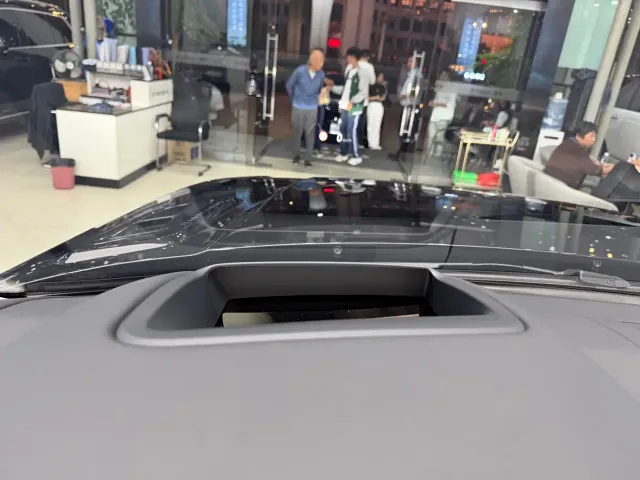 Land Rover Range Rover Sport — Фото автомобиля 20