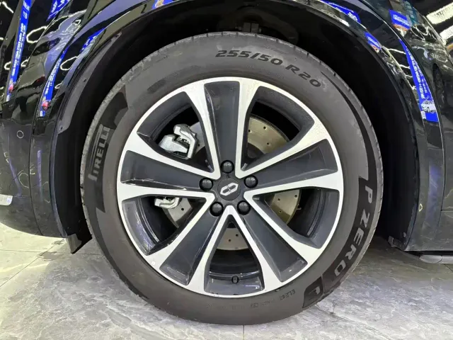 Aito M7 — Фото автомобиля 4