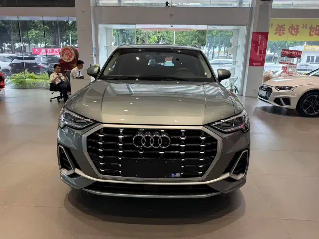 Audi Q3 — Фото автомобиля 2