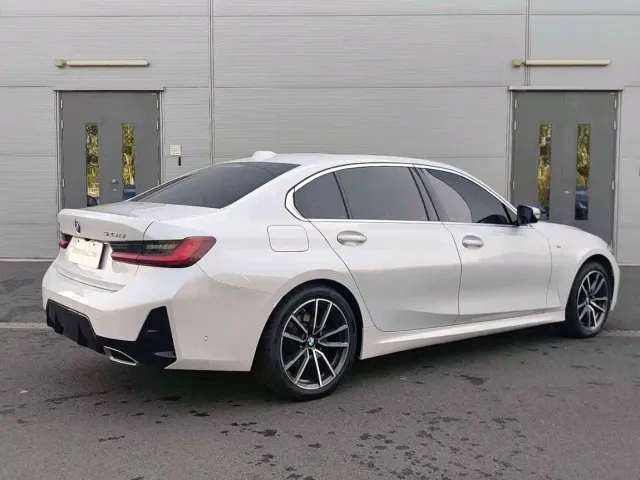 BMW 3 Series — Фото автомобиля 5