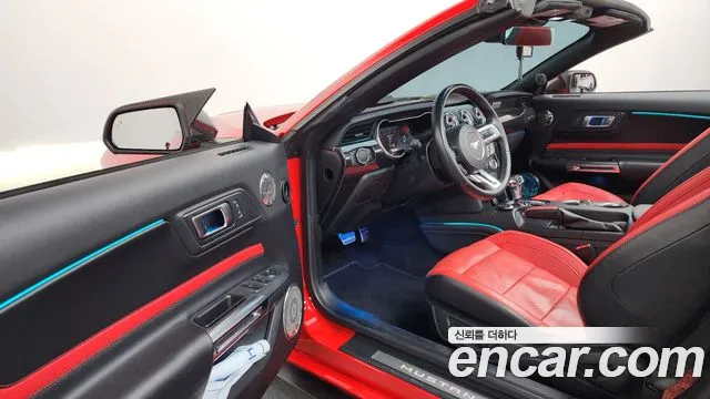 Ford Mustang — Фото автомобиля 10